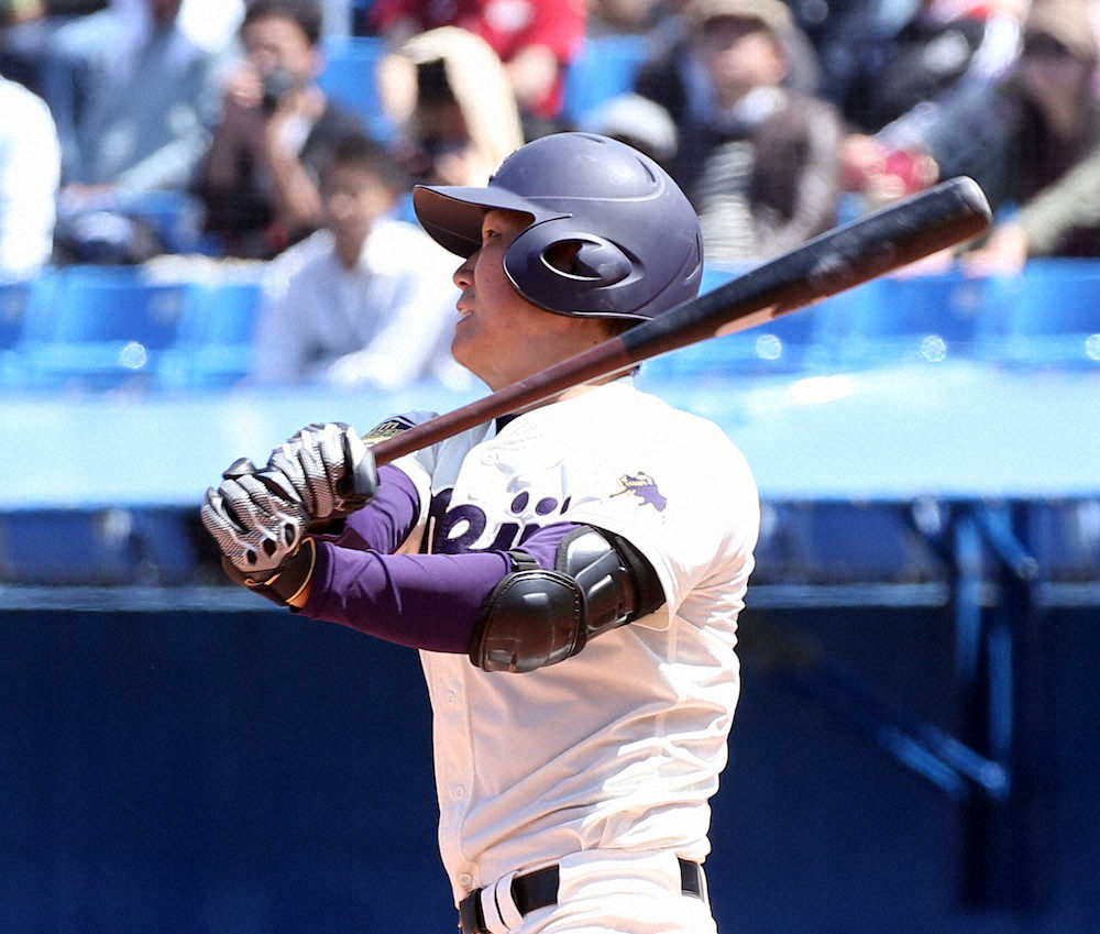 明大が勝ち点2、「遅咲きの長距離砲」和田が2発＆全5打点