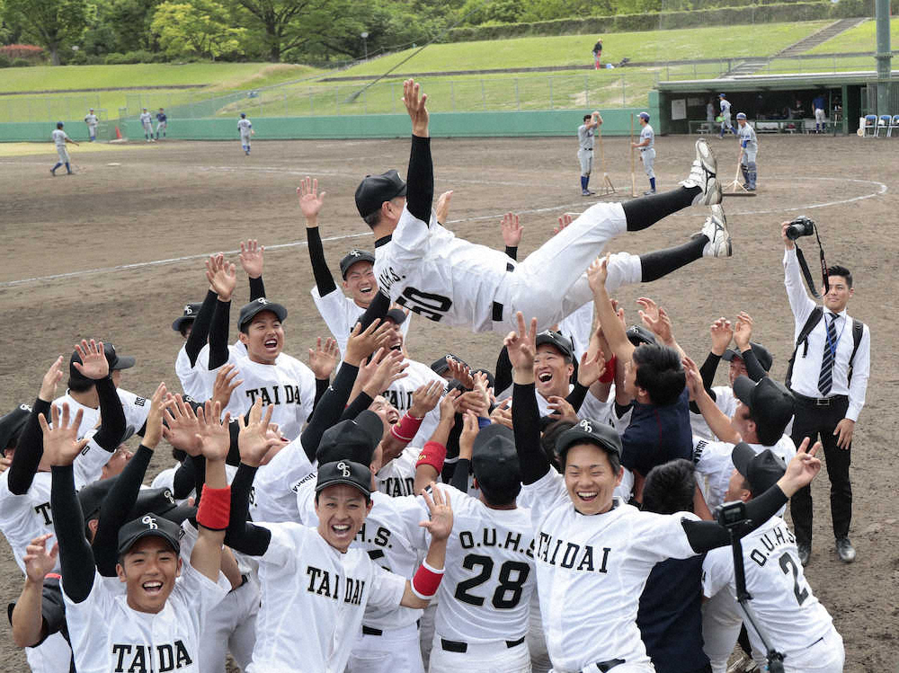 【画像・写真】大体大　5季ぶり38回目の優勝　駒方主将、教育実習前のV引き寄せる3ラン