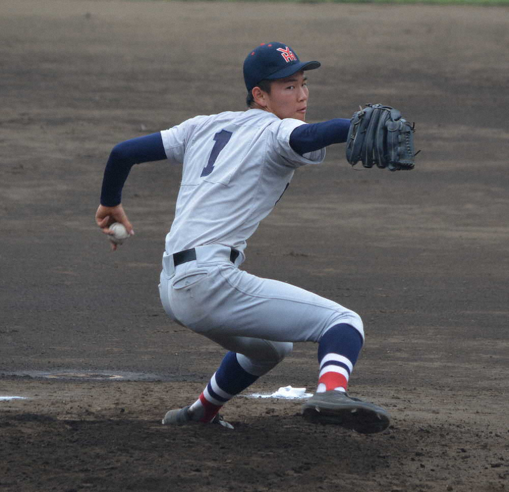 ＜横浜・関東第一＞先発した横浜の及川