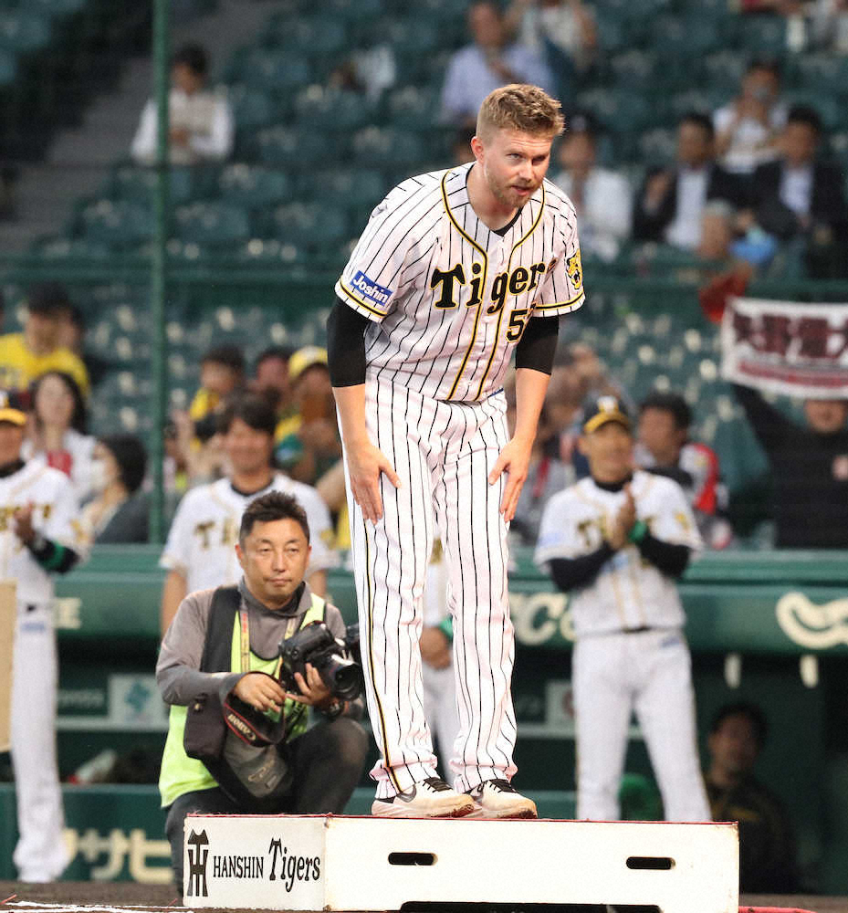 抹消の阪神・ジョンソン「投げていてしっくりこない」　早期復帰へ意欲も