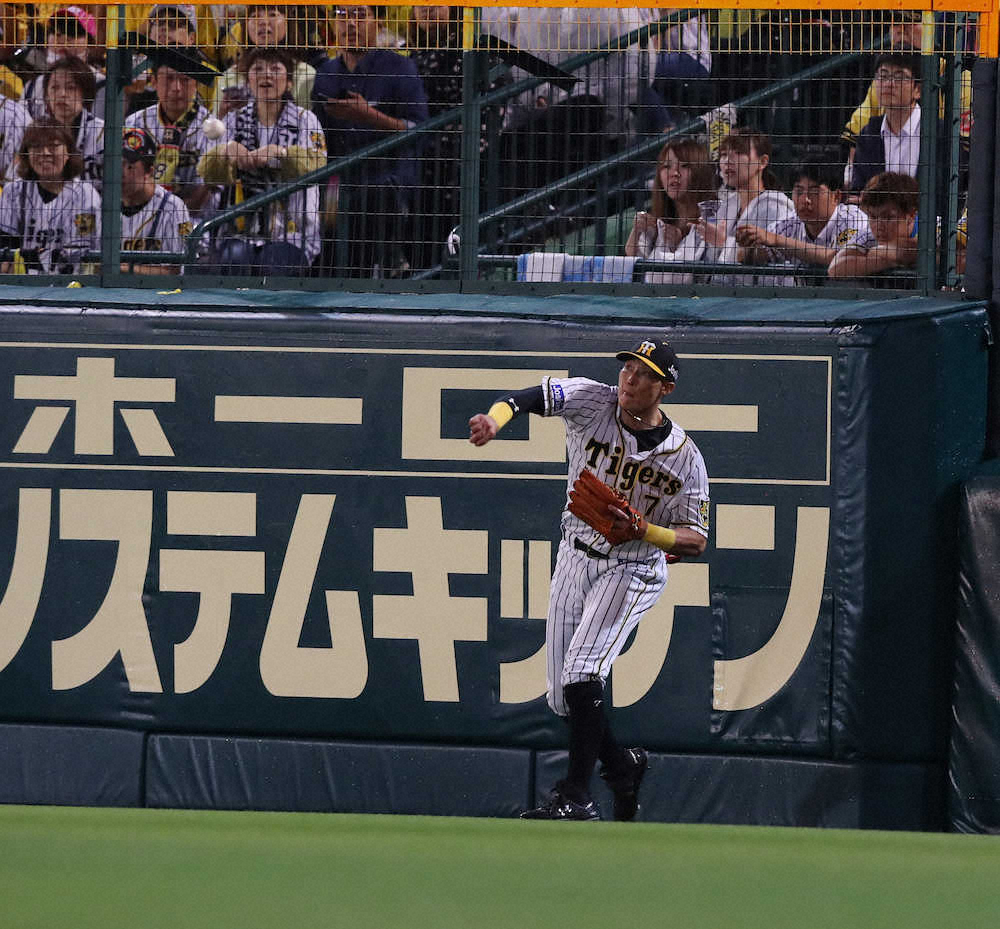 阪神　守備の乱れから先制許す　糸井失策→清宮が犠飛　