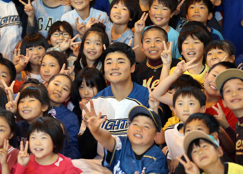 日本ハム・清宮　約770人の児童から熱いエールに「鳥肌が立ちました」