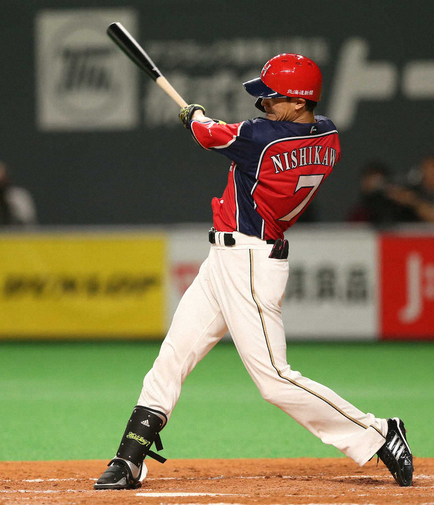 日本ハム西川、天敵・十亀撃ち　満塁男・833　フェン直V二塁打