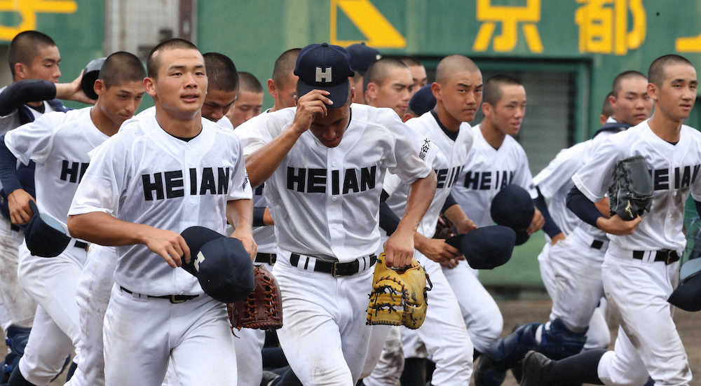 【京都】龍谷大平安、12安打12得点で快勝　ヤクルト・奥村の弟が満塁弾！