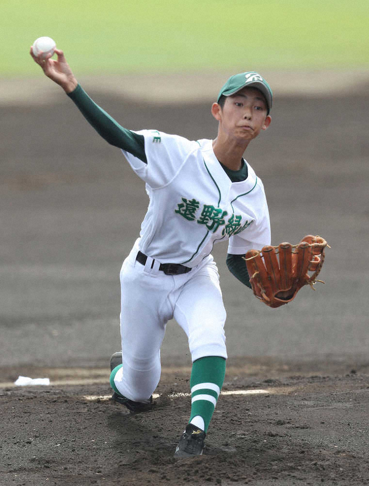 ＜大船渡・遠野緑峰＞力投する遠野緑峰の先発・菊池優（撮影・木村　揚輔）