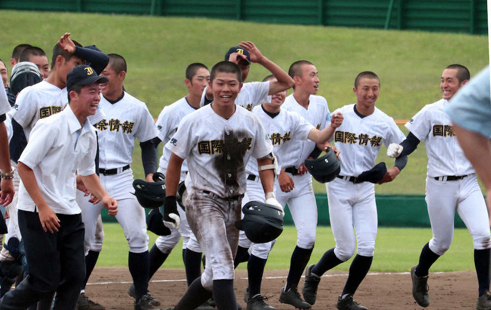 【南北海道】札幌国際情報　23年ぶり4強　北海にサヨナラ勝ち