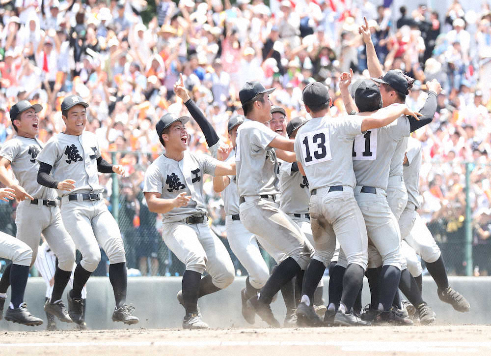 【熊本】熊本工6年ぶり21度目V、自信のスリーバントスクイズで決勝点