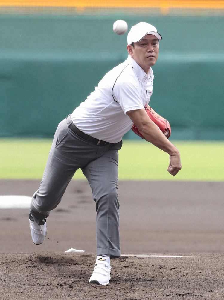 井端弘和氏　自身初の始球式　数々の記録も「高校野球が一番の思い出」