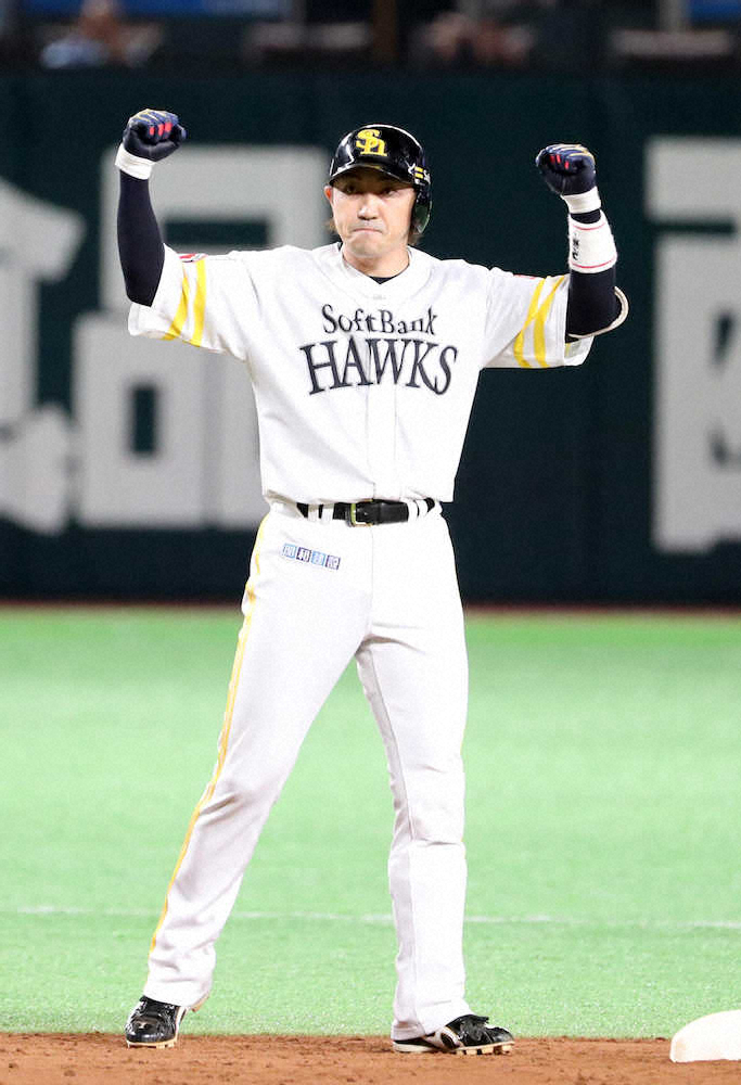 ソフトB・内川　5回の前にトイレで和田と遭遇「今日俺打つわ」　直後に逆転二塁打