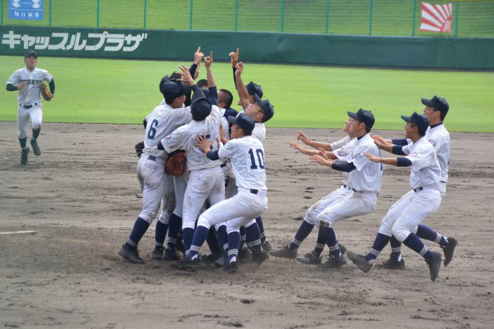 中京学院大中京V3　エース・水2失点完投　甲子園4強の硬式野球部に続いた