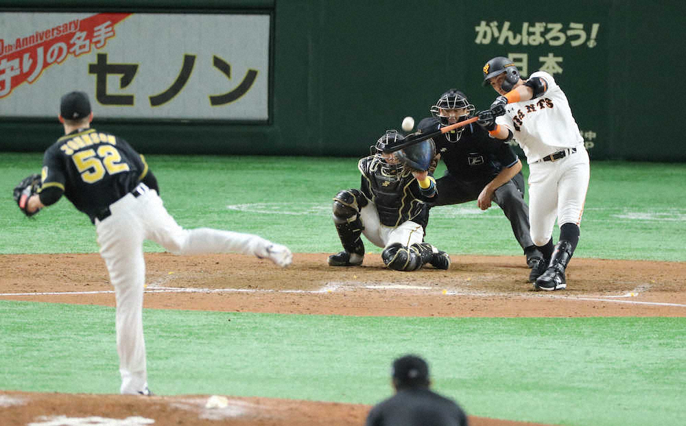 阪神・ジョンソンがまさか…　8回にゲレーロに特大の逆転本塁打を浴びる