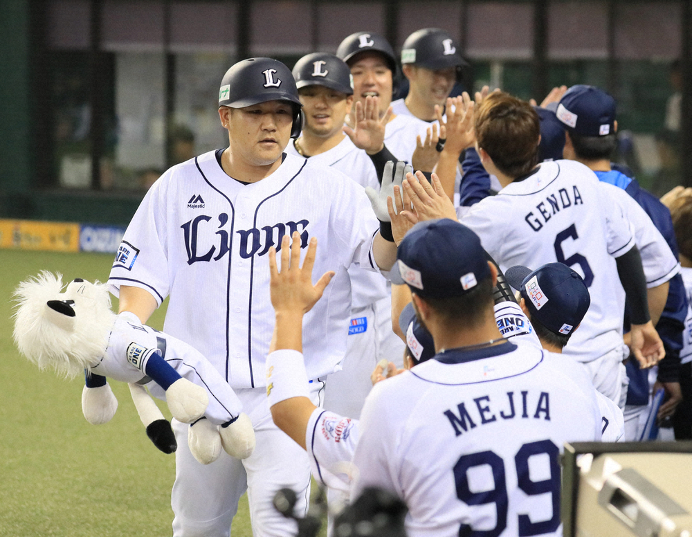 西武の打撃陣　主要タイトル「総なめ」！史上初5選手で5部門制覇