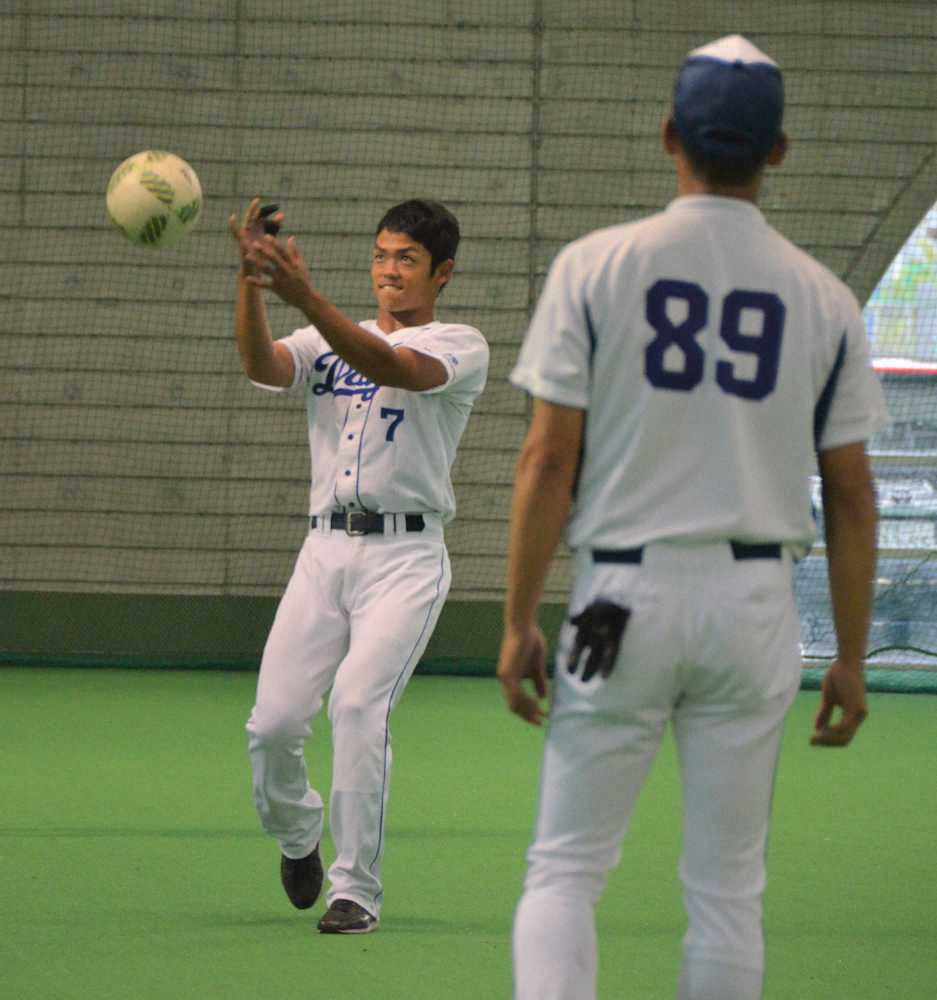 中日・根尾、外野練習本格スタート「全く動きが違うので新鮮」