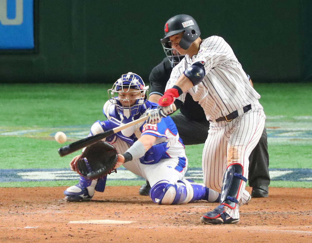 会沢　初の適時打　決勝も先発マスク有力「必死にやるだけ」