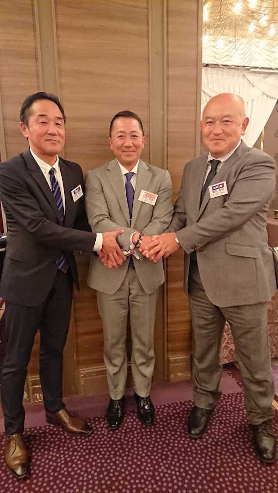 明大・田中新監督を激励　関西在住東京六大学野球OBが懇親会「盛り上げるため頑張ります」