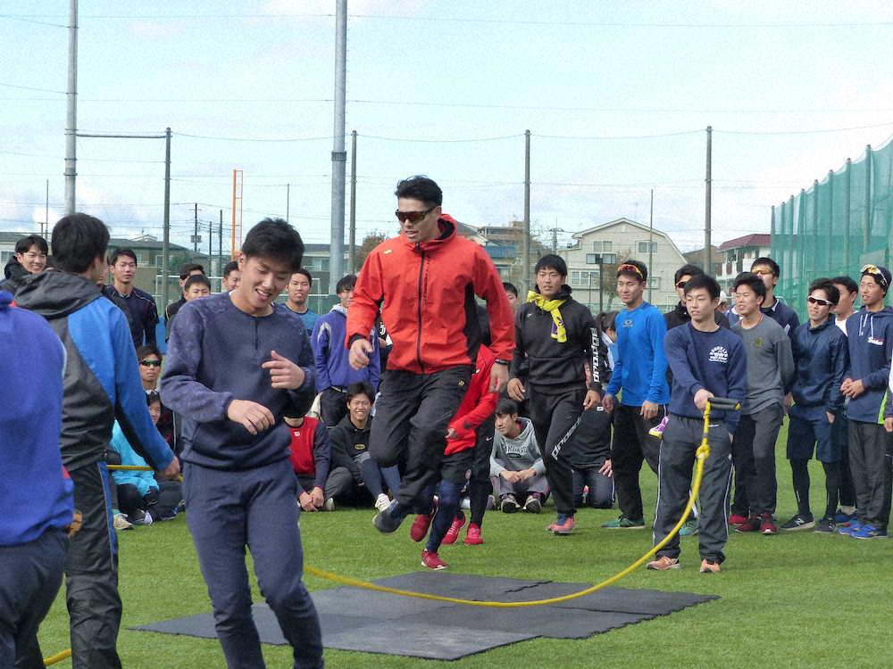 立大練習打ち上げ!中川　来年は先発転向「緩急をつけたい」