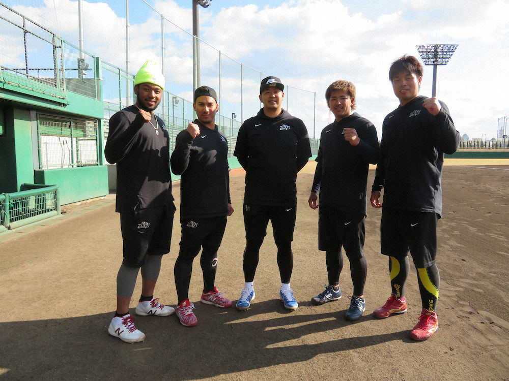 楽天・浅村　同じ右の大砲候補4人と「Team浅村」結成！「自分も発見がある」