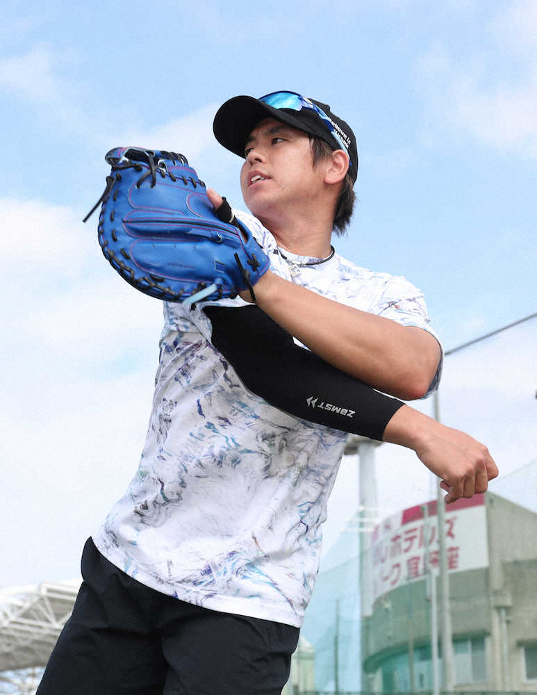 阪神・梅野「バズーカ」準備万端　盗塁阻止率、大先輩・田淵超えに挑戦だ