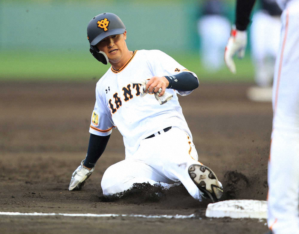 巨人・吉川尚、正二塁手獲りへ3安打アピール　3年連続開幕スタメン狙う