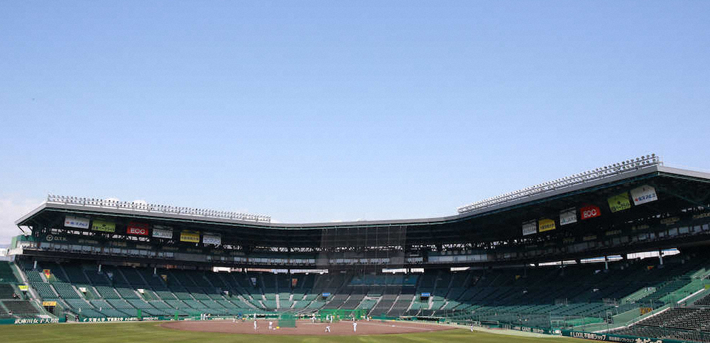本来なら選抜開会式の日だが、阪神の練習が行われた快晴の甲子園球場。（撮影・奥　調）