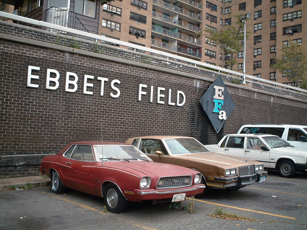 ブルックリン時代のドジャース本拠地エベッツ・フィールドの外壁