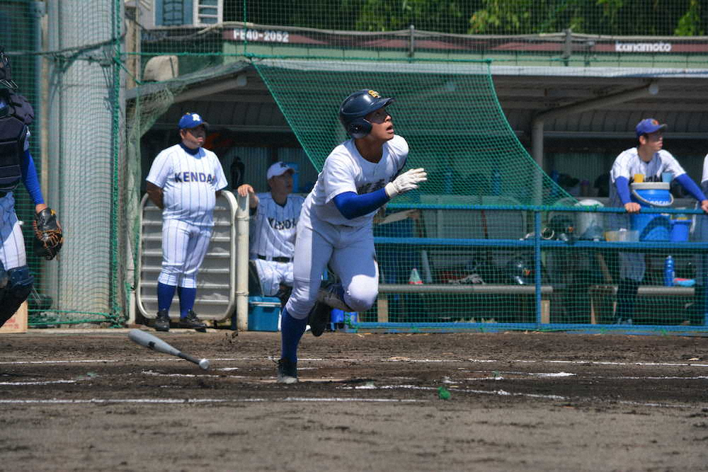 青藍泰斗・石川　初回初打席初球を場外2ラン「自信になった」　兄は中日投手の石川翔