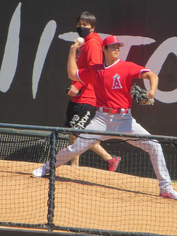 【画像・写真】大谷“NO密”厳戒キャンプ再開　指揮官期待「ロックンロールの準備はできている」