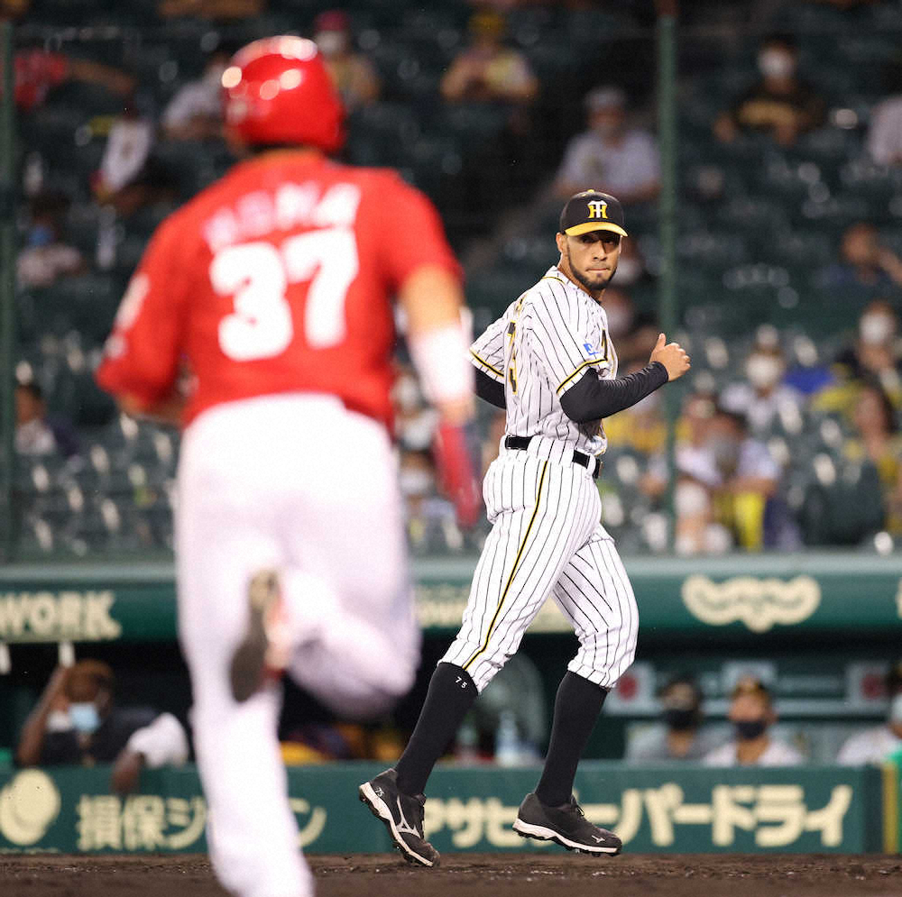 阪神　勝利目前の9回にミスから勝ち越し許す…