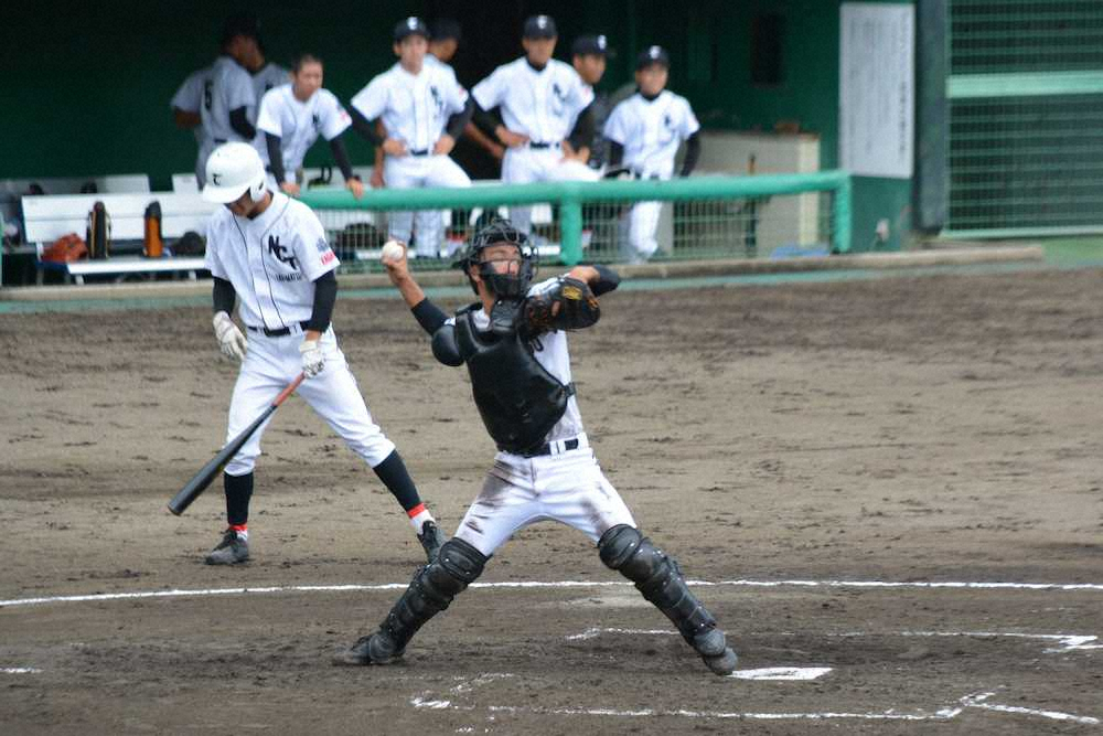 【画像・写真】高松南・古市、プロ志望明言!“うどん県”の強肩捕手、スカウト陣に“うまさ”アピール