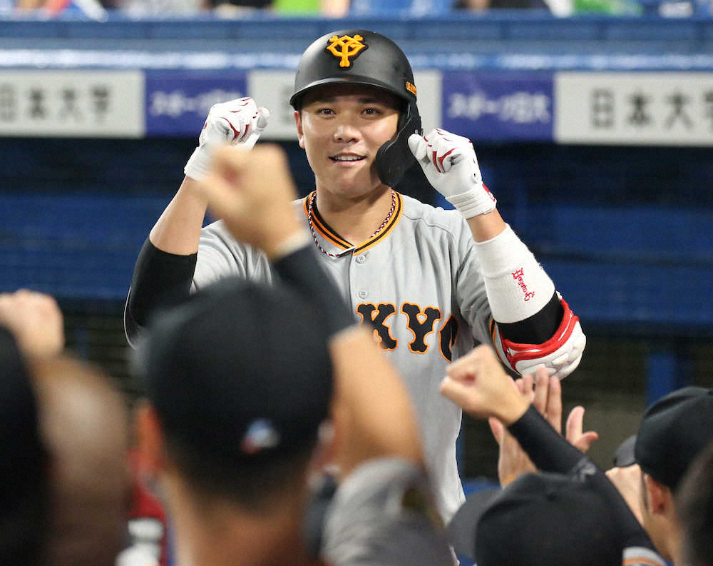 巨人・坂本　7・4以来の快音　4号2ランで1000得点のメモリアル試合自ら祝砲