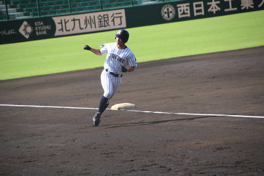 九州国際大付・吉田　初の先頭打者弾　通算6号「練習から気合が入っていた」
