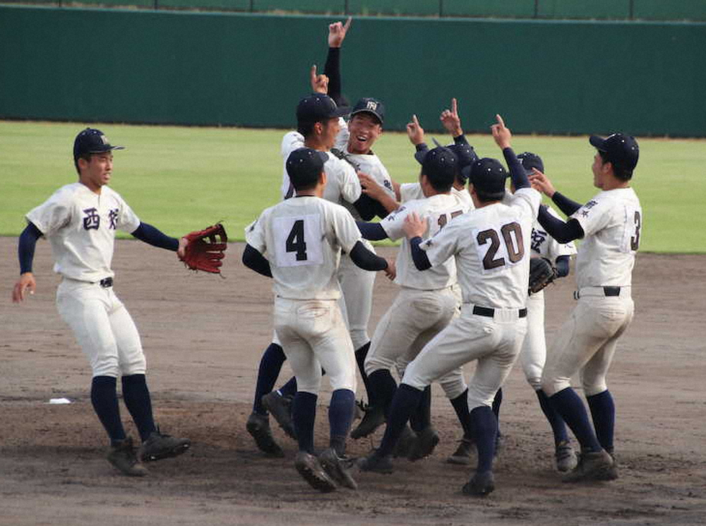 西日本短大付　地区優勝　全国制覇経験の指揮官と次はセンバツへ一丸