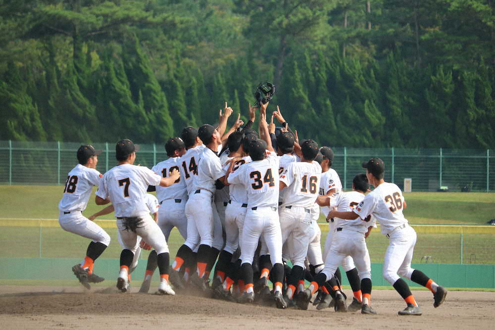 【高校野球・8月4日の試合結果】佐賀では龍谷が延長13回の激闘制しV!島根は益田東が優勝