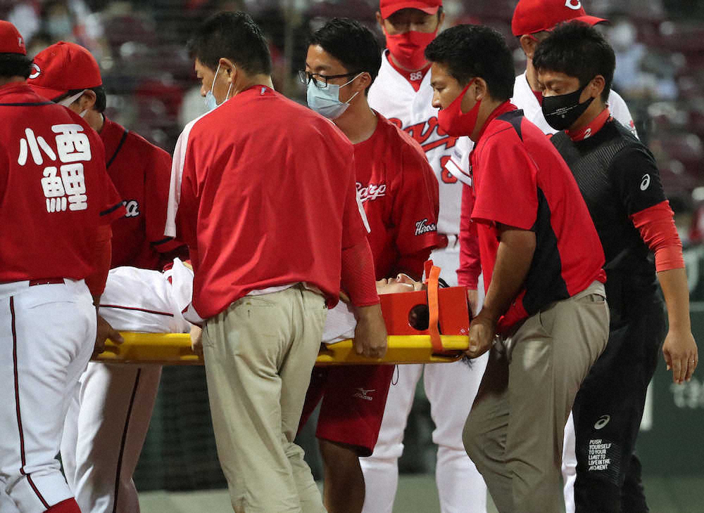 広島　正捕手・会沢が離脱危機　ファウル球がマスク越しに顔面を直撃、試合後に病院直行