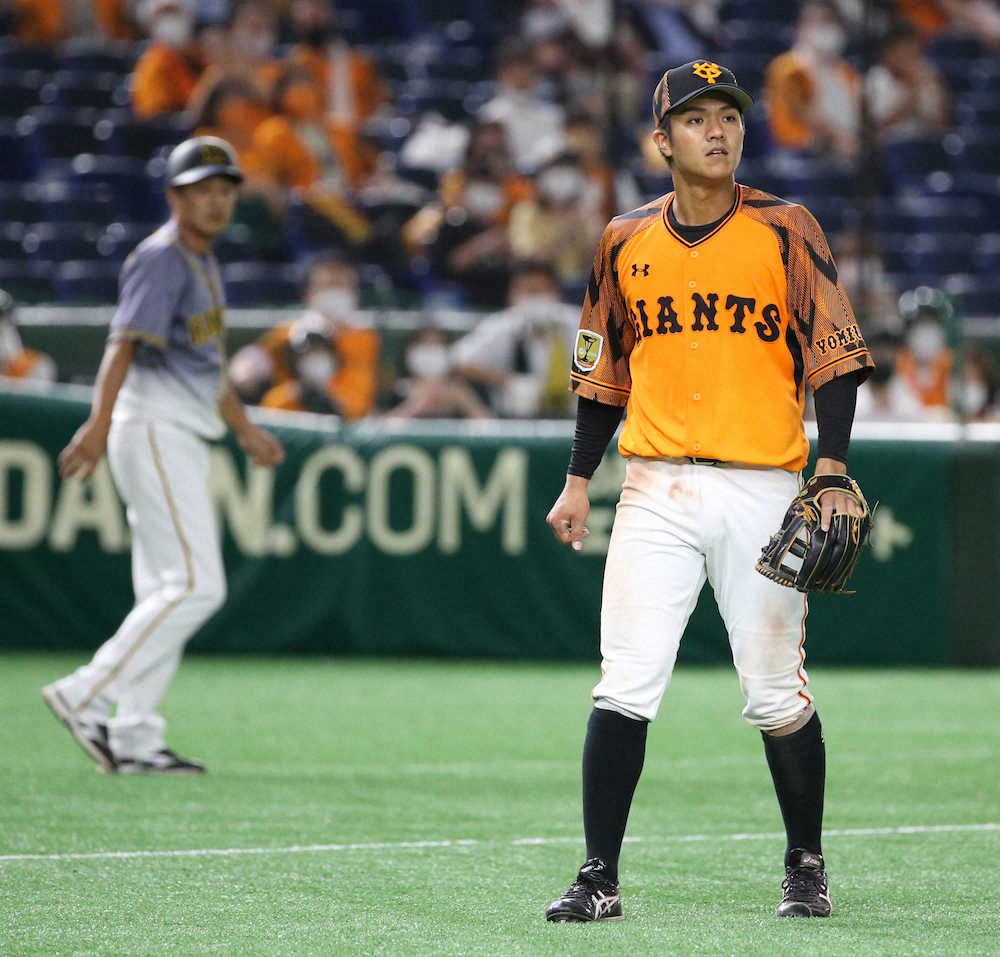 【画像・写真】巨人・増田大、9回にブルペンで投球練習も登板なし　0―11で阪神に完敗