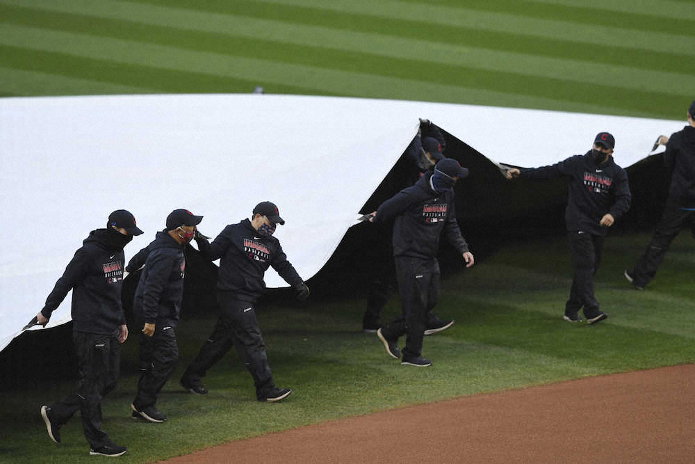 【画像・写真】マー君　初回に先制点を許した直後に雨天一時中断、再開後には3失点