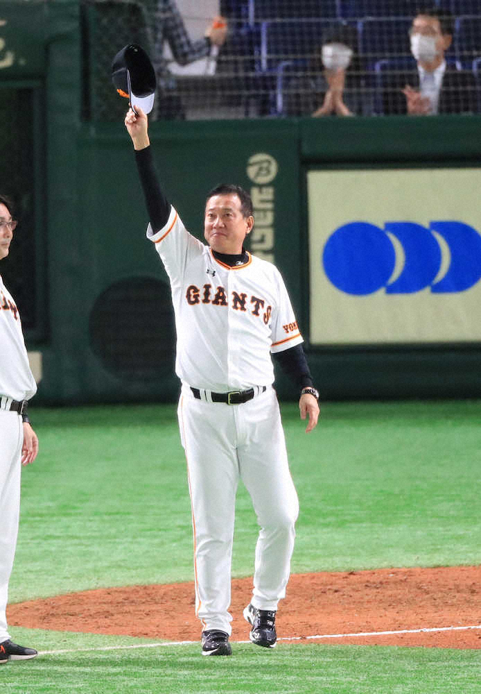 巨人・原監督、先発左腕・高橋の決勝三塁打に高笑い「本人よりも宮本コーチと私はもっと驚いたかも」