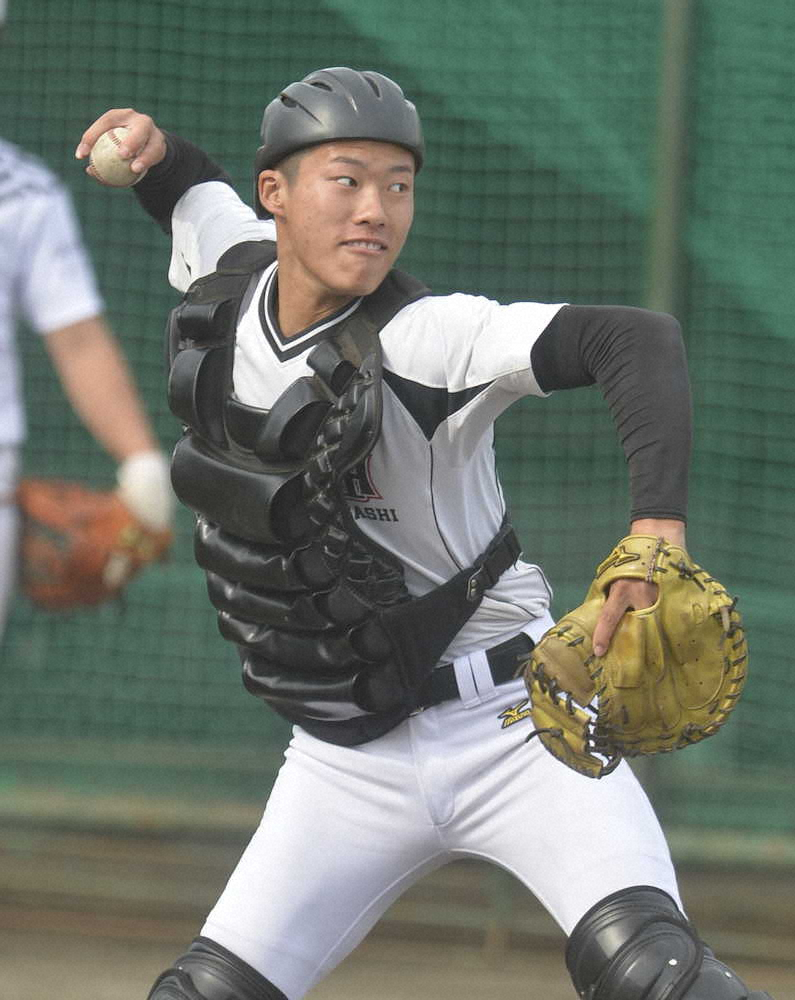 【10・26ドラフト注目】磐田東・二俣翔一捕手　二塁までの“矢”送球、最速1・79秒