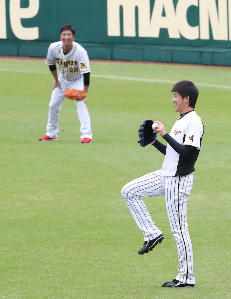 阪神・能見「タイガースのユニホームを着てプレーするのは今季が最後」今後は未定も現役続行の意思