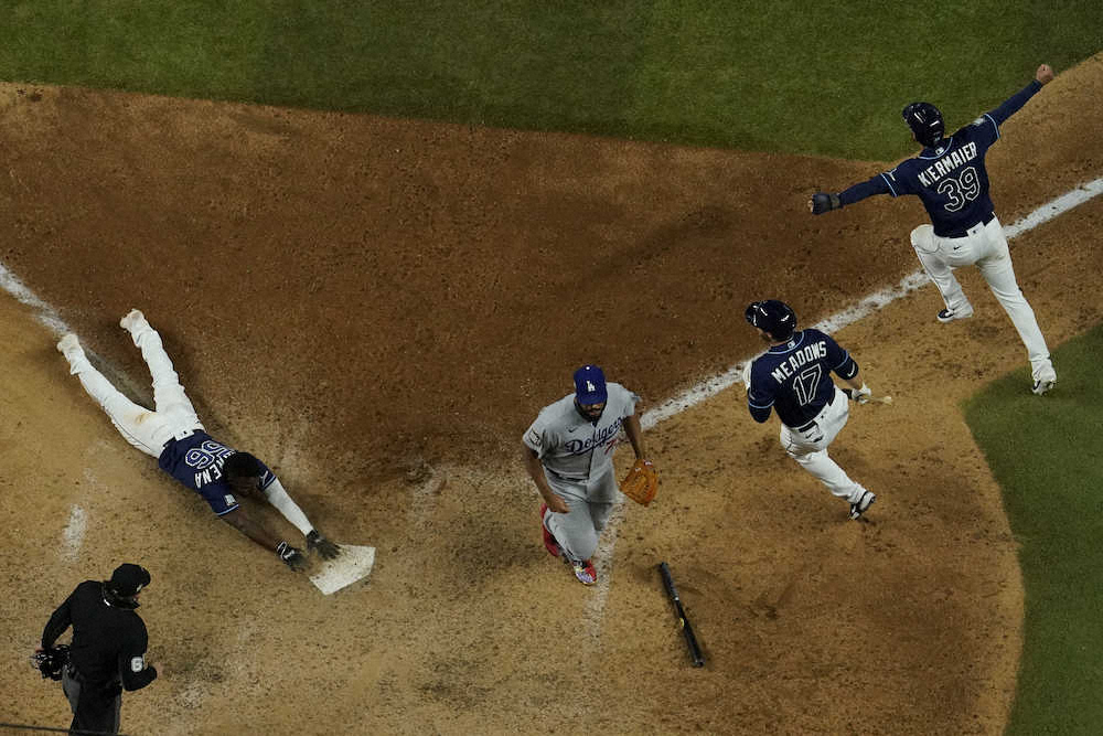 【画像・写真】レイズ　逆転サヨナラ勝ちで2勝2敗のタイ！9回フィリップス劇的中前適時打　筒香は代打で空振り三振