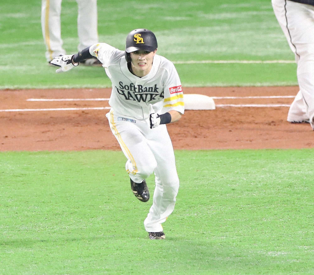 【画像・写真】ソフトB周東　プロ野球新12試合連続盗塁！高校時代の恩師「その頃から自分の生きる道が分かっていた」