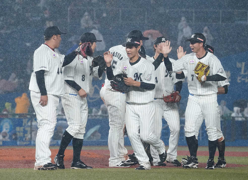 ロッテ　藤原逆転V弾でCS王手!9回1点差迫られ、2死から23分中断も益田しのいだ