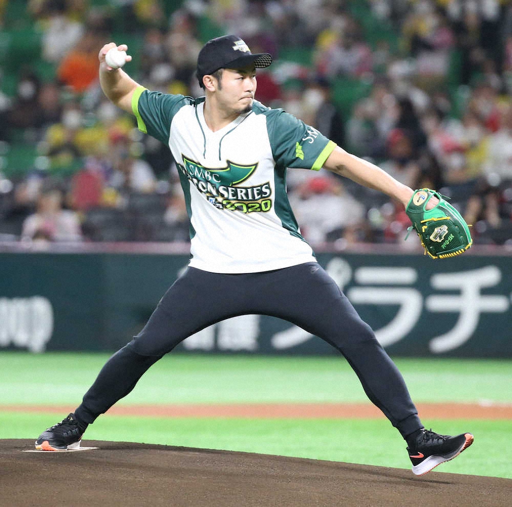 ラグビー日本代表の福岡堅樹が始球式　ノーバウンド投球に「夢かなった」