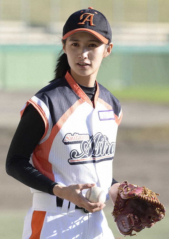 “美しすぎる女子野球選手”加藤優がGOODJOB野球部所属を報告