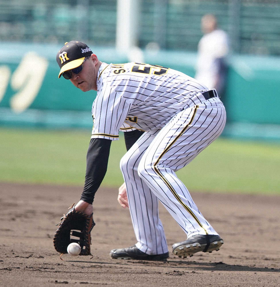 阪神　サンズ&マルテの「ロペス化計画」で久慈コーチ秘策、一塁守備強化「理想はそうなってくれれば」