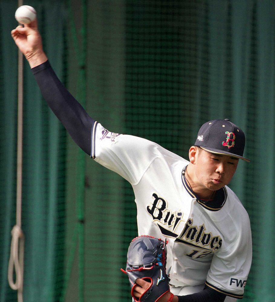 オリックス・ドラ1山下　キャンプ初ブルペン　捕手立たせて23球「バランスを意識」