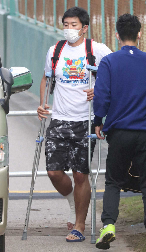 中日・浜田がリタイア　投球練習で右足首を痛め、「右足関節捻挫」と診断