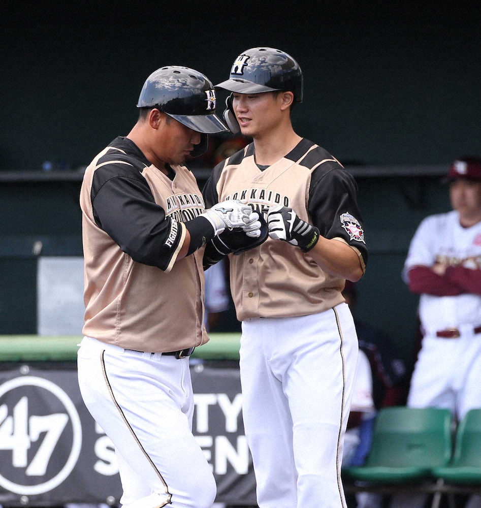 日本ハム・中島＆西川　中田の3ランをお膳立て