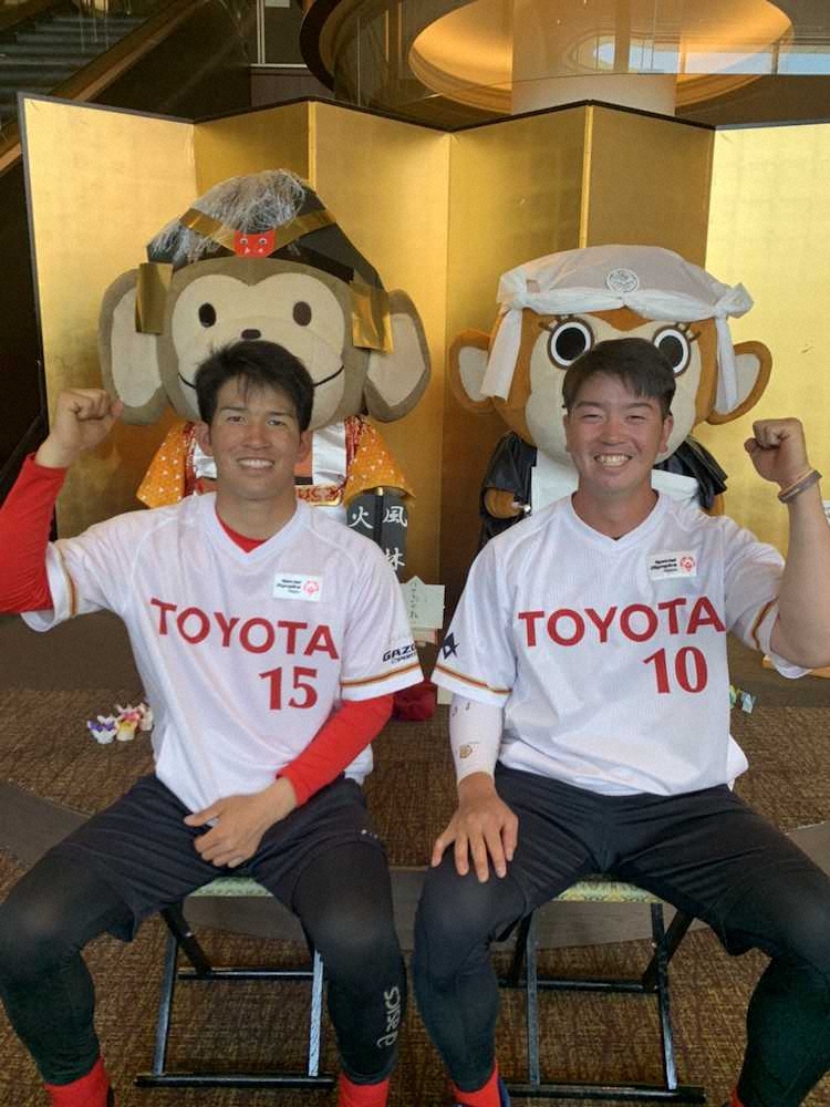 JABA長野大会・七十七銀行戦で投打に活躍した渕上佳輝投手（左）と中村健人外野手