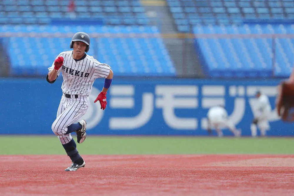 立大・道原　リーグ初本塁打が先頭ランニング本塁打　高校の先輩・田中将が日本復帰登板の日に